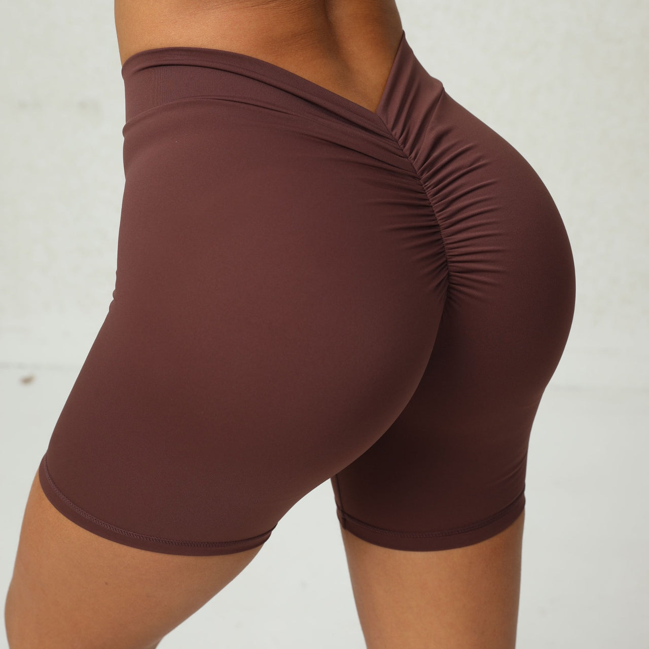 Low V-Back Scrunch Bum Biker Shorts